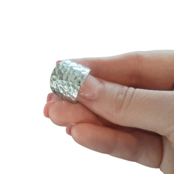 "Premier Designs" Silver Toned Hammered Women's Ring. Size 6 - Picture 5 of 5